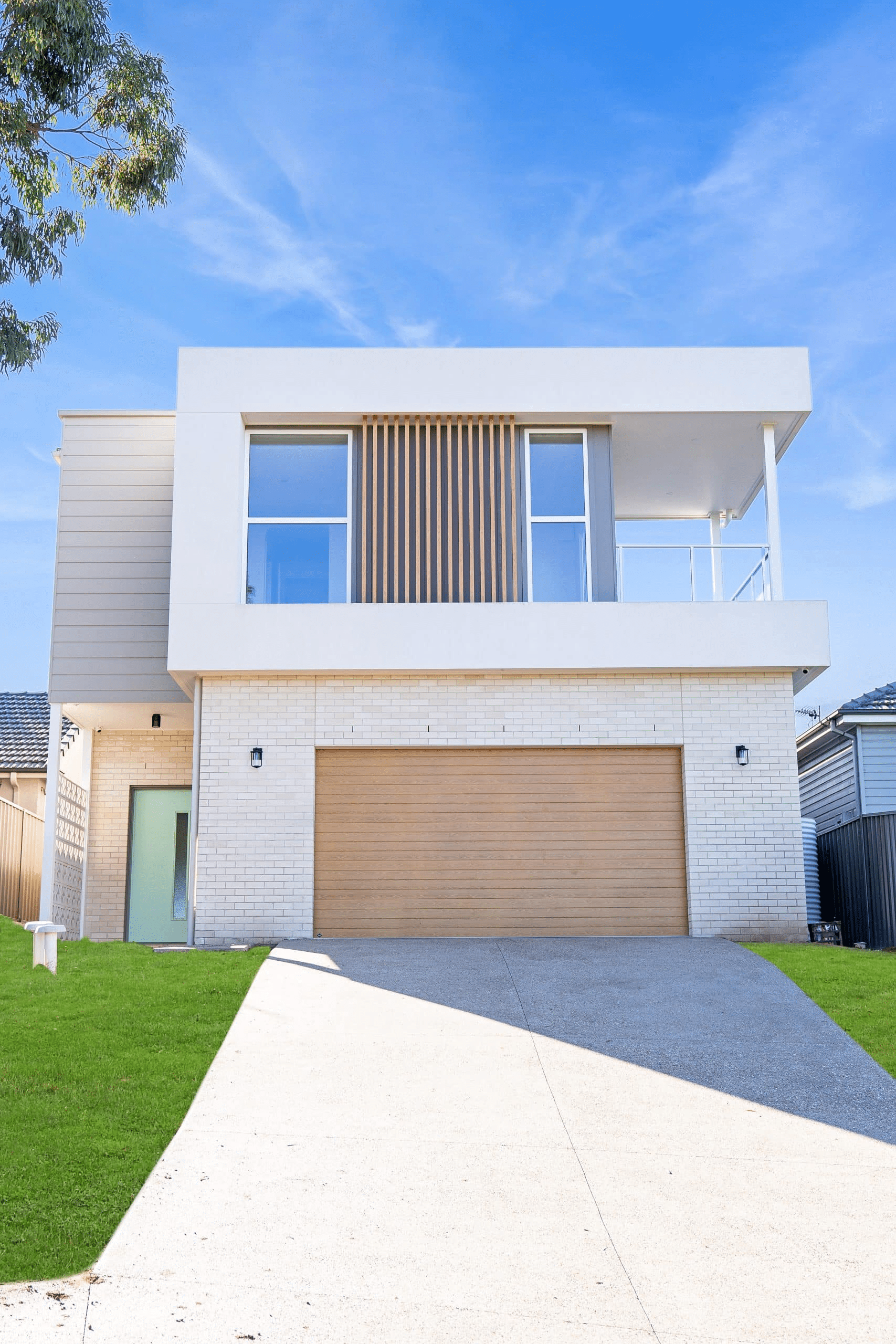 Mt St Thomas Knockdown Rebuild — photo 5 — Adlington Homes
